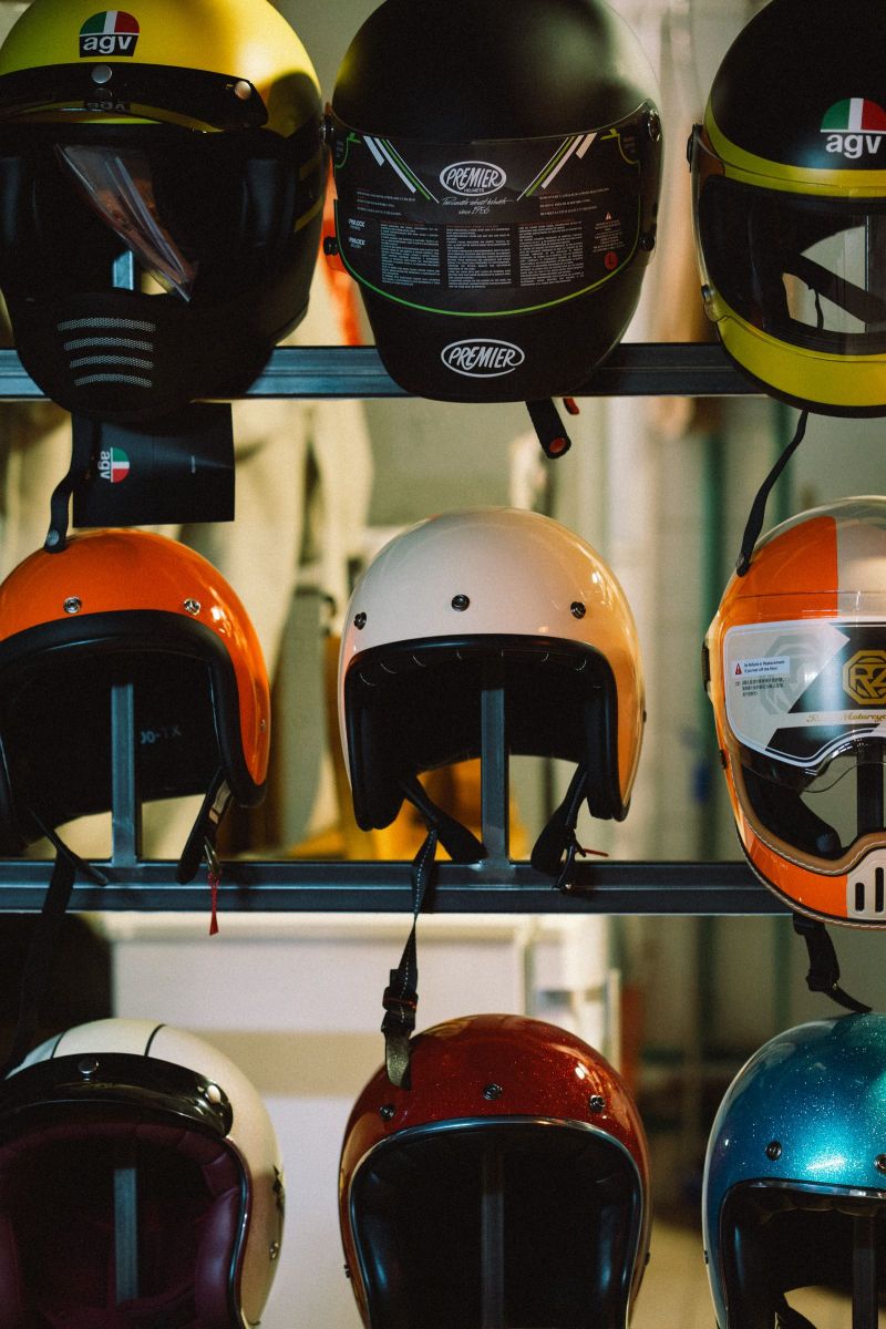 Helmet shopping for my first proper lid. Which one?! Help 🙃