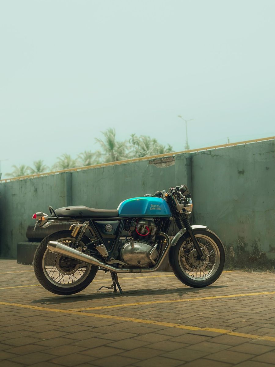 Sea fret rolled in on the Downs so we pulled over and just… admired her for a bit. #CafeRacer
