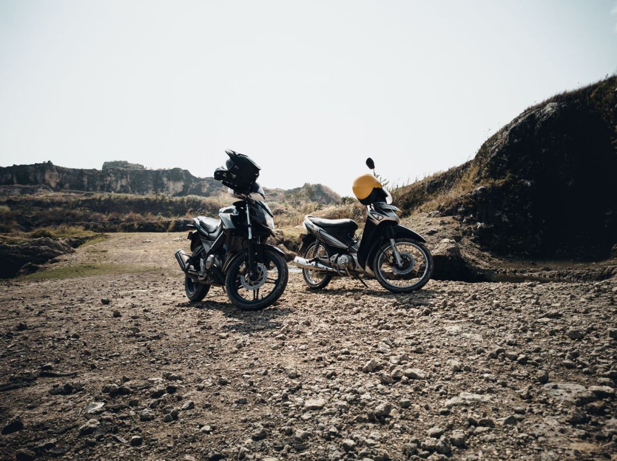 Brew stop up top on the Elan Valley mountain road. My mate swore his little 125 could do it. It did,